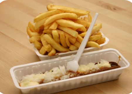 Friet-frikandel